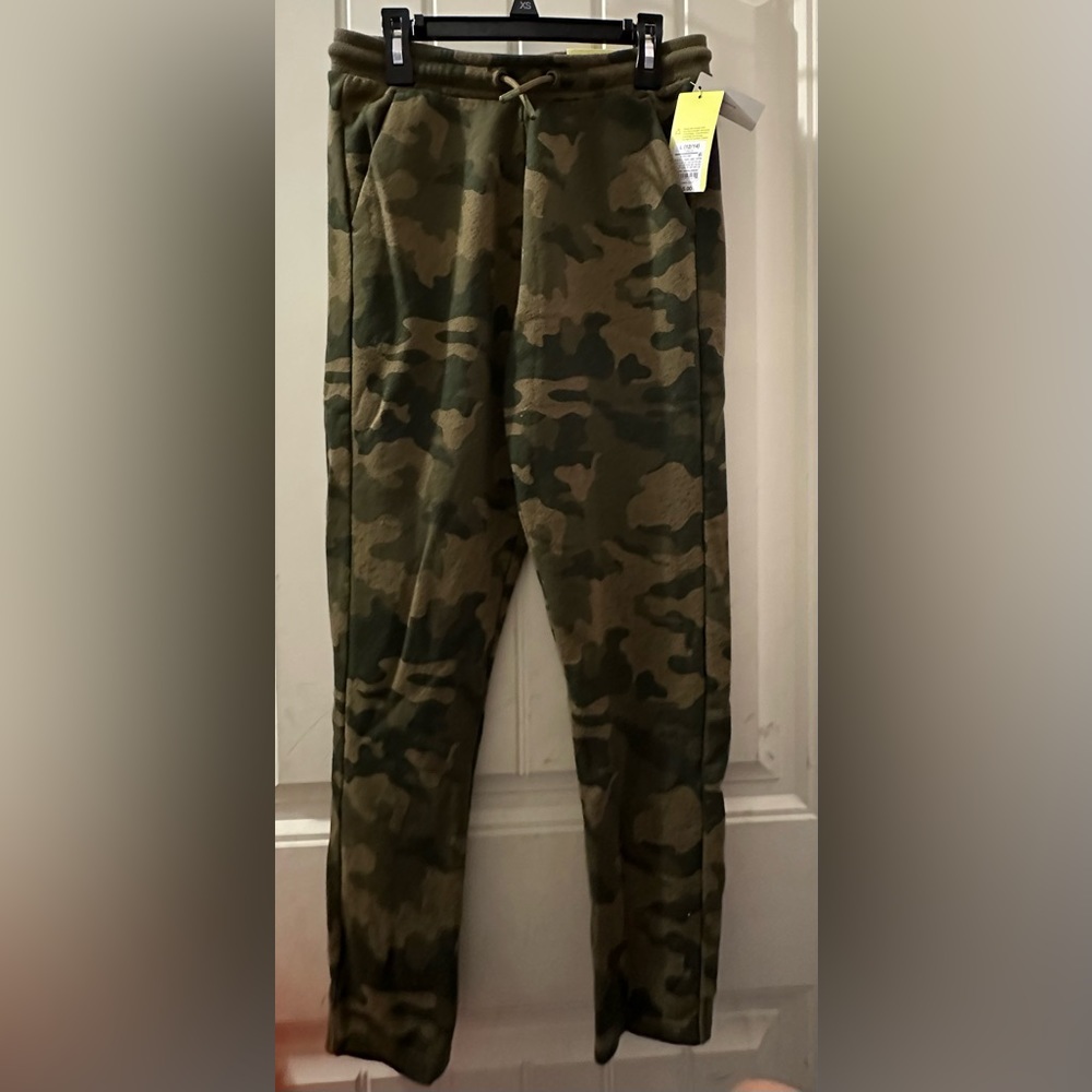 NEW All In Motion CAMO Fleece Joggers/Sweatpants Boys L(12/14)